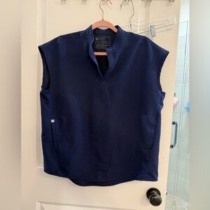 Figs Navy Rafael top
